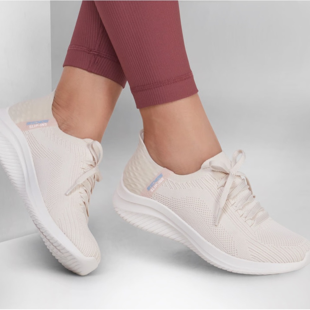 Skechers Women's Cream Slip-On Sneakers ultra Flex Brilliant Path Size 6